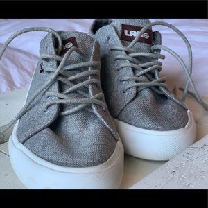 Size 6.5 Lamo sneakers